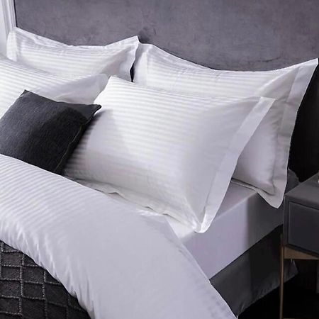Lora Apartment,Free Private Parking, Self Check In,1 Como Zewnętrze zdjęcie