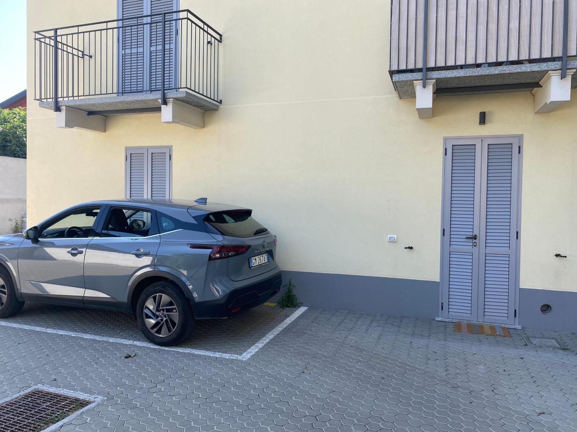 Lora Apartment,Free Private Parking, Self Check In,1 Como Zewnętrze zdjęcie