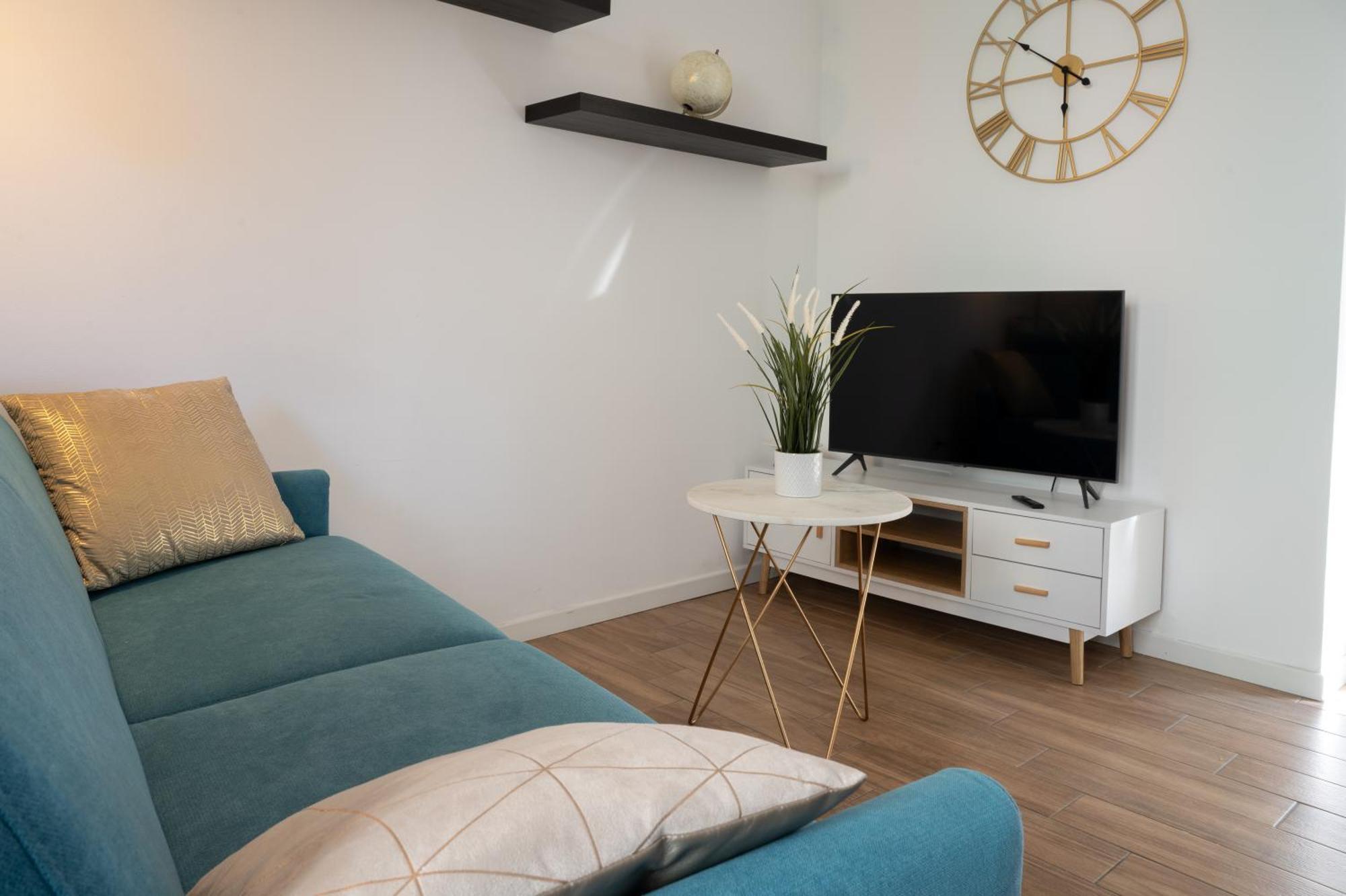 Lora Apartment,Free Private Parking, Self Check In,1 Como Zewnętrze zdjęcie